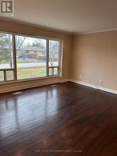 388 Allen Court, Richmond Hill, ON - Indoor Photo Showing Other Room