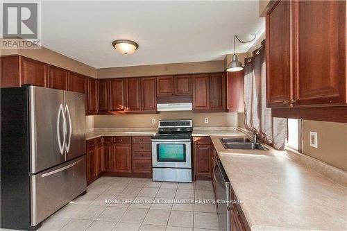 90 Elgin Mills Road W, Richmond Hill, ON - Indoor Photo Showing Kitchen With Double Sink