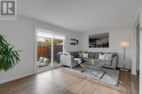 22 - 149 St. Catharine Street, West Lincoln, ON - Indoor Photo Showing Living Room