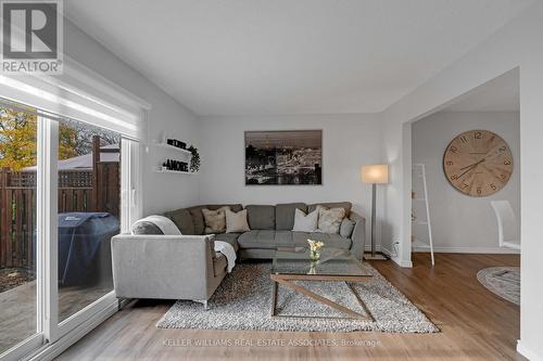 22 - 149 St. Catharine Street, West Lincoln, ON - Indoor Photo Showing Living Room