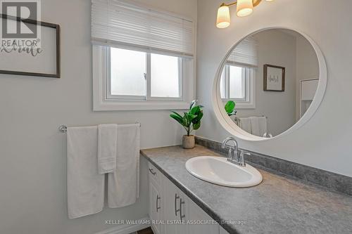 22 - 149 St. Catharine Street, West Lincoln, ON - Indoor Photo Showing Bathroom