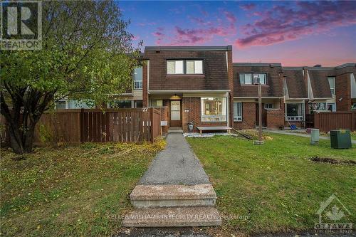 27 - 2939 Fairlea Crescent, Ottawa, ON - Outdoor