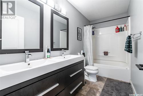 366 Wedge Road, Saskatoon, SK - Indoor Photo Showing Bathroom