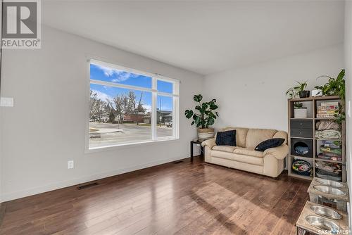 366 Wedge Road, Saskatoon, SK - Indoor Photo Showing Living Room