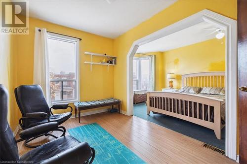 63 Clyde Street, Hamilton, ON - Indoor Photo Showing Bedroom