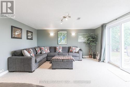 28 Wakeford Road, Kawartha Lakes (Little Britain), ON - Indoor Photo Showing Living Room