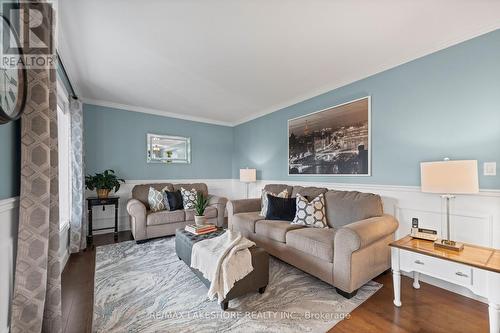 68 Cooper Court, Cobourg, ON - Indoor Photo Showing Living Room