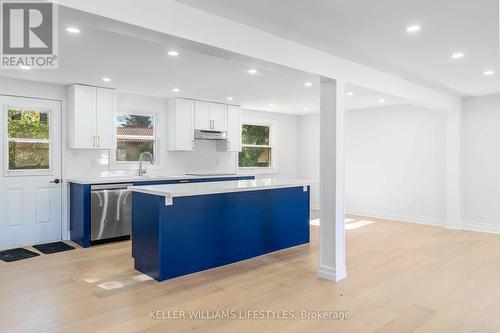 314 Laughton Crescent, Strathroy-Caradoc (Sw), ON - Indoor Photo Showing Kitchen With Upgraded Kitchen