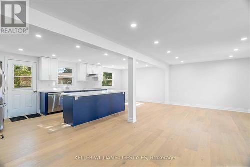 314 Laughton Crescent, Strathroy-Caradoc (Sw), ON - Indoor Photo Showing Kitchen With Upgraded Kitchen