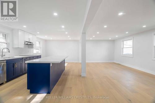 314 Laughton Crescent, Strathroy-Caradoc (Sw), ON - Indoor Photo Showing Kitchen With Upgraded Kitchen