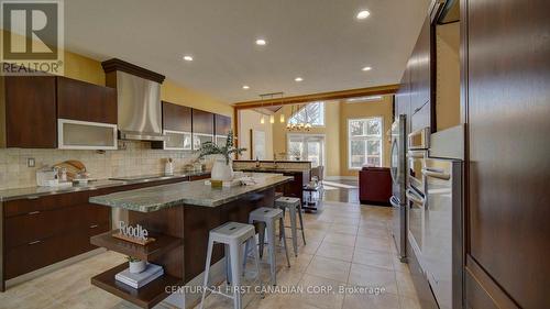 1659 Hamilton Road, London, ON - Indoor Photo Showing Kitchen