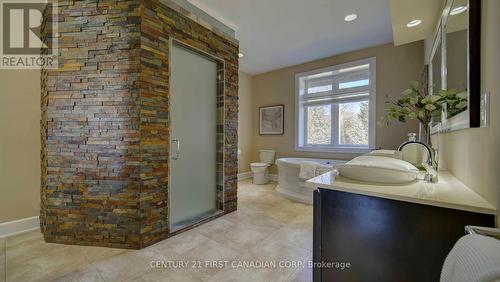 1659 Hamilton Road, London, ON - Indoor Photo Showing Other Room