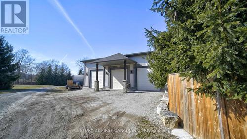 1659 Hamilton Road, London, ON - Outdoor