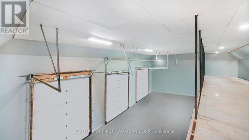 1659 Hamilton Road, London, ON - Indoor Photo Showing Garage