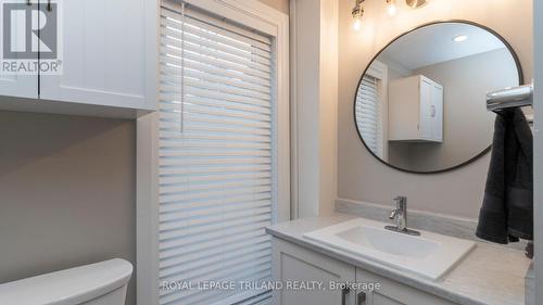 185 Queen Street, West Elgin (Rodney), ON - Indoor Photo Showing Bathroom