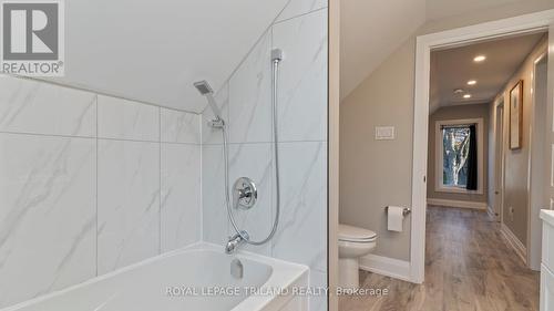 185 Queen Street, West Elgin (Rodney), ON - Indoor Photo Showing Bathroom