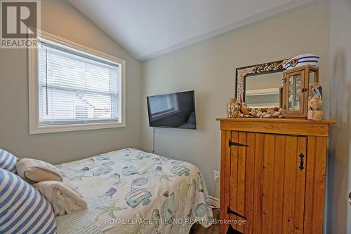 D - 440 West Edith Cavell Boulevard, Central Elgin (Port Stanley), ON - Indoor Photo Showing Bedroom