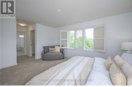 7156 Clayton Court, London, ON - Indoor Photo Showing Bedroom