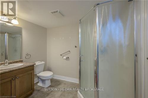 7156 Clayton Court, London, ON - Indoor Photo Showing Bathroom