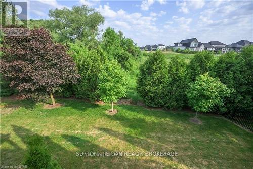 7156 Clayton Court, London, ON - Outdoor