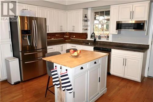 245 Trafalgar Road, Pembroke, ON - Indoor Photo Showing Kitchen