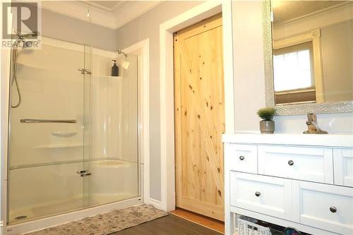 245 Trafalgar Road, Pembroke, ON - Indoor Photo Showing Bathroom