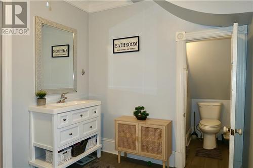 245 Trafalgar Road, Pembroke, ON - Indoor Photo Showing Bathroom