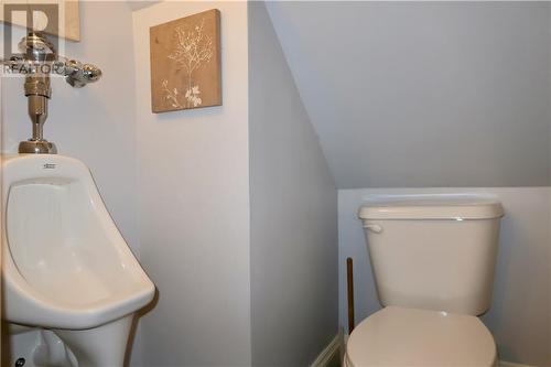 245 Trafalgar Road, Pembroke, ON - Indoor Photo Showing Bathroom