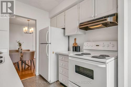 824 - 1625 Bloor Street E, Mississauga, ON - Indoor Photo Showing Kitchen