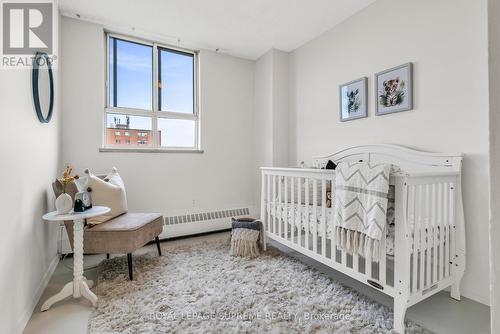 824 - 1625 Bloor Street E, Mississauga, ON - Indoor Photo Showing Bedroom