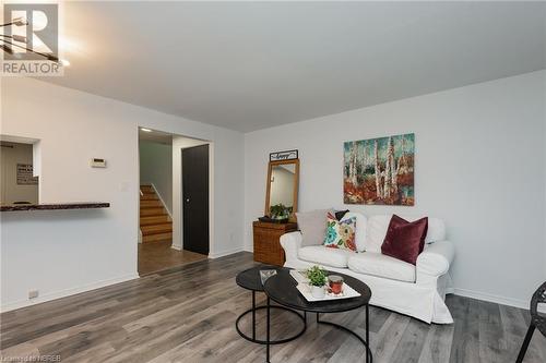 604 Banner Avenue Unit# 3, North Bay, ON - Indoor Photo Showing Living Room