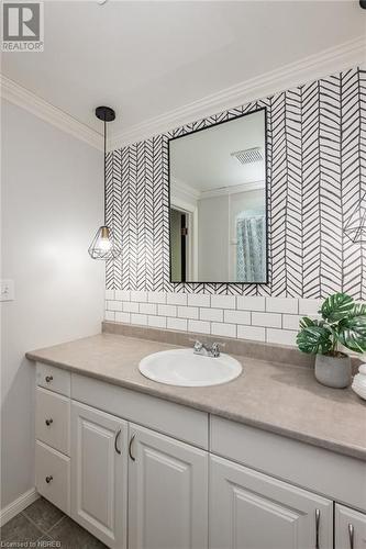 604 Banner Avenue Unit# 3, North Bay, ON - Indoor Photo Showing Bathroom