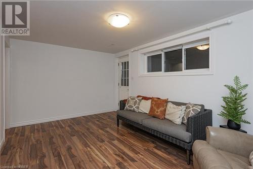 604 Banner Avenue Unit# 3, North Bay, ON - Indoor Photo Showing Living Room