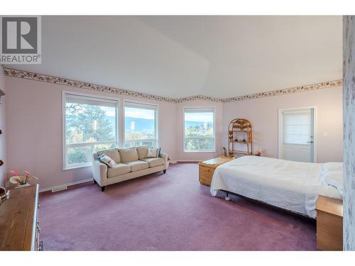 19409 Mcdougald Road, Summerland, BC - Indoor Photo Showing Bedroom