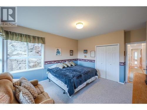 19409 Mcdougald Road, Summerland, BC - Indoor Photo Showing Bedroom