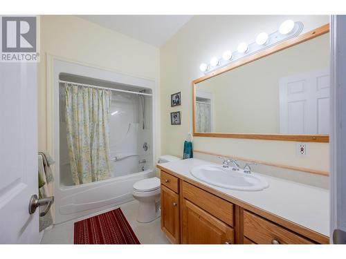 19409 Mcdougald Road, Summerland, BC - Indoor Photo Showing Bathroom