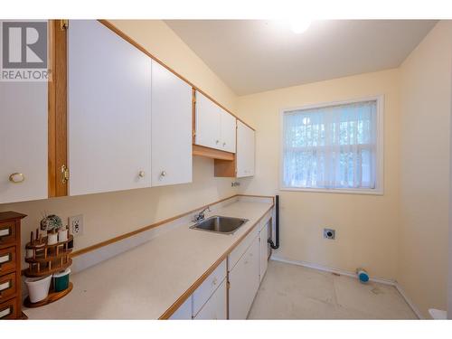 19409 Mcdougald Road, Summerland, BC - Indoor Photo Showing Kitchen