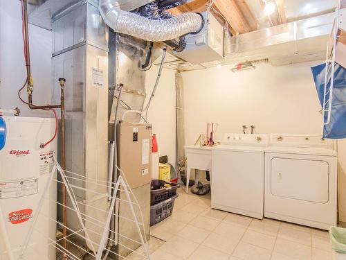 Salle de lavage - 20 Rue James-Byrne, Gatineau (Aylmer), QC - Indoor Photo Showing Laundry Room