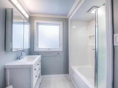 Salle de bains - 12 Crois. Wood, Beaconsfield, QC - Indoor Photo Showing Bathroom