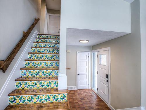 Escalier - 12 Crois. Wood, Beaconsfield, QC - Indoor Photo Showing Other Room