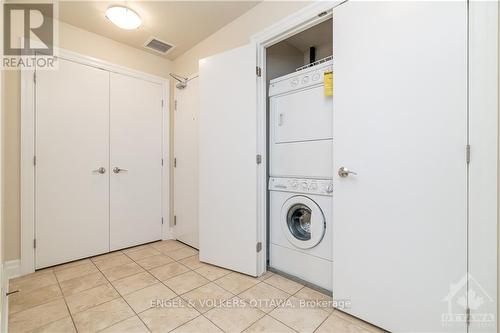 605 - 245 Kent Street, Ottawa, ON - Indoor Photo Showing Laundry Room