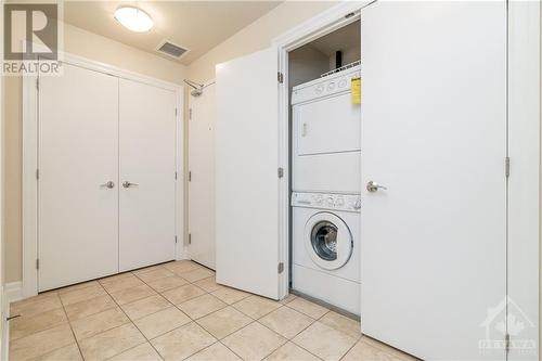 245 Kent Street Unit#605, Ottawa, ON - Indoor Photo Showing Laundry Room