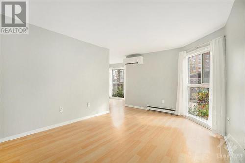 Living Room - 6 O'Meara Street Unit#4, Ottawa, ON - Indoor Photo Showing Other Room