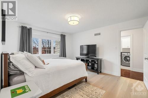 142 Chenoa Way, Nepean, ON - Indoor Photo Showing Bedroom