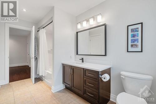 142 Chenoa Way, Nepean, ON - Indoor Photo Showing Bathroom