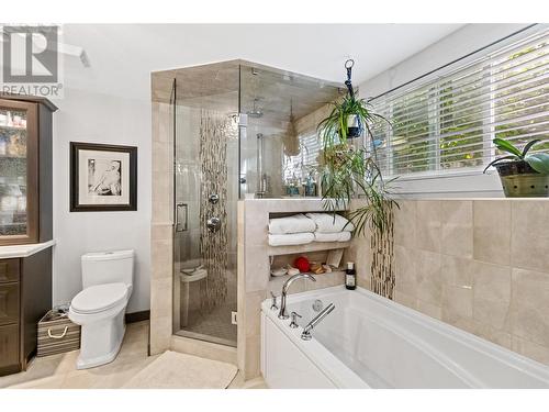 224 Cypress Avenue, Kamloops, BC - Indoor Photo Showing Bathroom