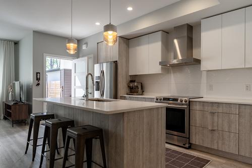 4-2973 Conlin Court, Kelowna, BC - Indoor Photo Showing Kitchen With Stainless Steel Kitchen With Upgraded Kitchen