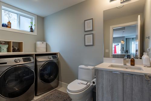 4-2973 Conlin Court, Kelowna, BC - Indoor Photo Showing Laundry Room