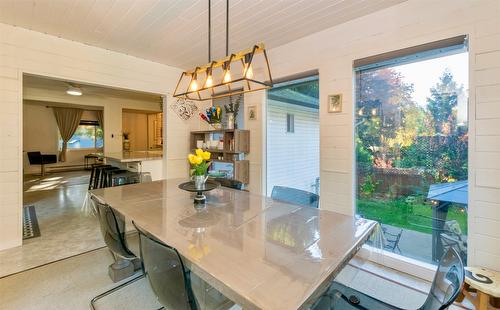 4179 Ashe Crescent, Scotch Creek, BC - Indoor Photo Showing Dining Room