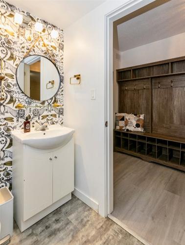 4179 Ashe Crescent, Scotch Creek, BC - Indoor Photo Showing Bathroom